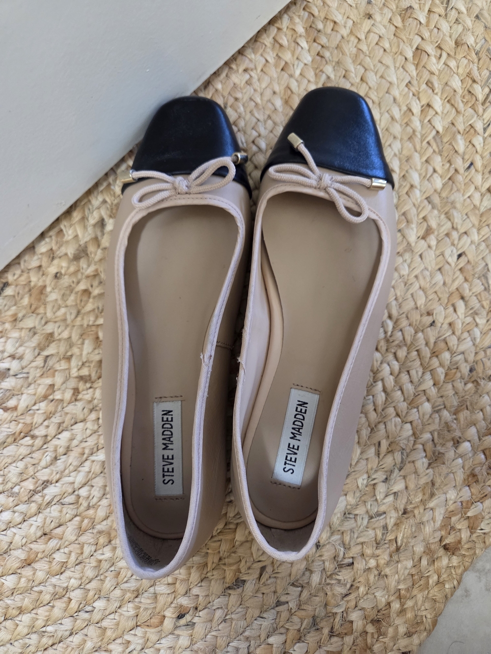 Steve Madden Beige Ballet Flats with Black Toe Cap and Bow
